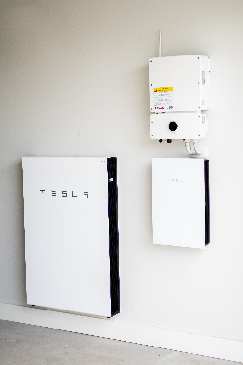 Telsa Powerwall 2 battery storage system and SolarEdge inverter installed by Solahart Newcastle